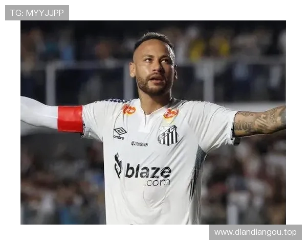 养伤期不缺席缺席内马尔携爱女亮相桑托斯主场，父女同框见证老东家比赛